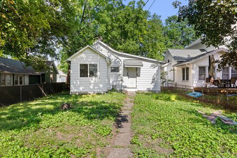 Tiny photo for 1419 17th Street, Moline, IL 61265 (MLS # 12654927)