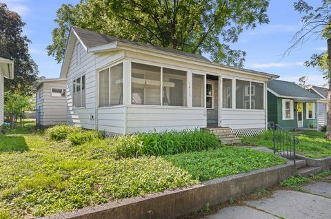 Tiny photo for 1419 17th Street, Moline, IL 61265 (MLS # 12654927)