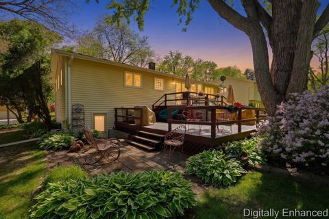 Tiny photo for 898 E Schirra Drive, Palatine, IL 60074 (MLS # 12652005)