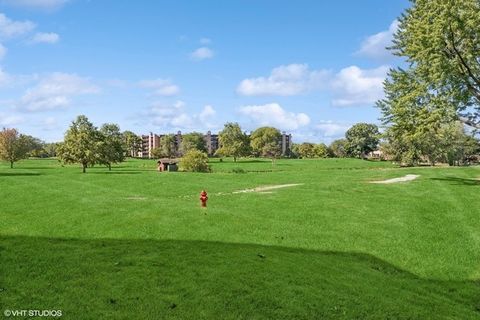 Tiny photo for 1671 Mission Hills Road #210, Northbrook, IL 60062 (MLS # 12486898)