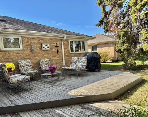 Tiny photo for 911 E Villa Drive, Des Plaines, IL 60016 (MLS # 12513592)