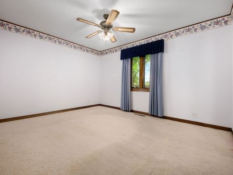 Tiny photo for 308 N William Street, Mount Prospect, IL 60056 (MLS # 12633117)