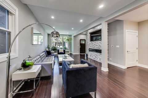 Tiny photo for 3053 N Racine Avenue, Chicago, IL 60657 (MLS # 12461405)
