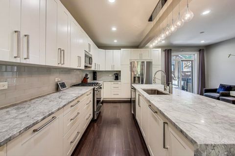 Tiny photo for 3053 N Racine Avenue, Chicago, IL 60657 (MLS # 12461405)