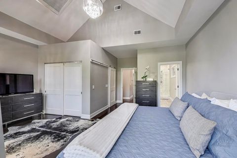Tiny photo for 3053 N Racine Avenue, Chicago, IL 60657 (MLS # 12461405)