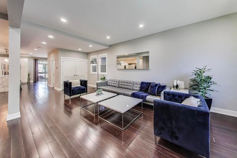 Tiny photo for 3053 N Racine Avenue, Chicago, IL 60657 (MLS # 12461405)