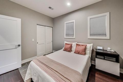 Tiny photo for 3053 N Racine Avenue, Chicago, IL 60657 (MLS # 12461405)