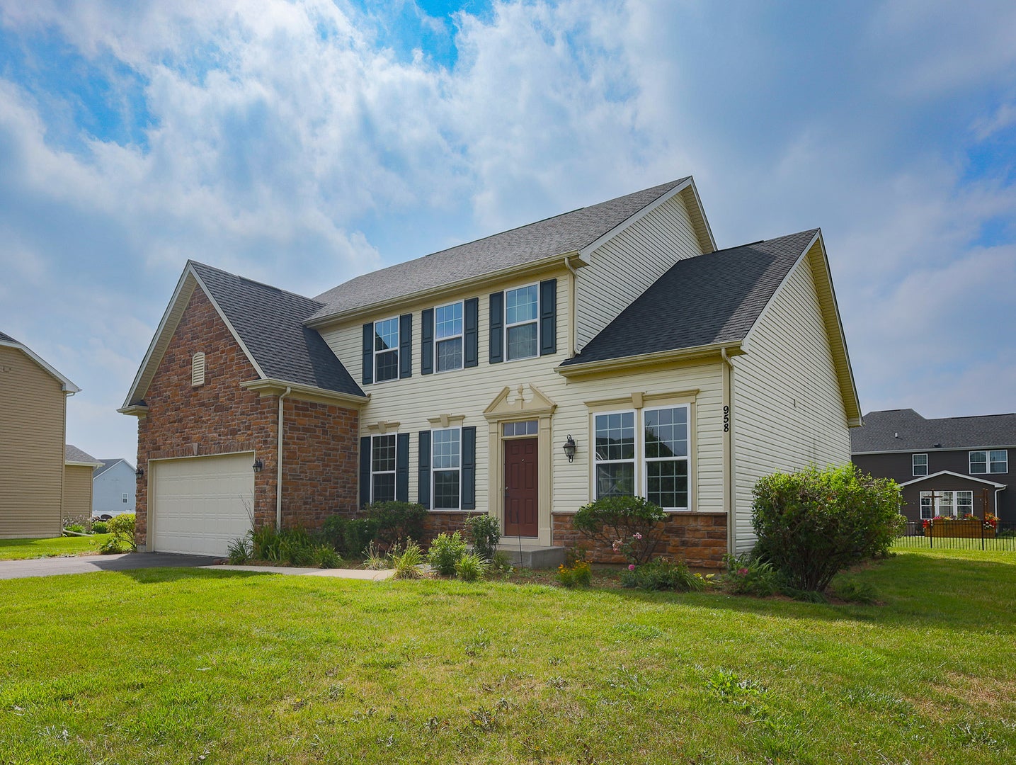 958 Glacial Falls Drive