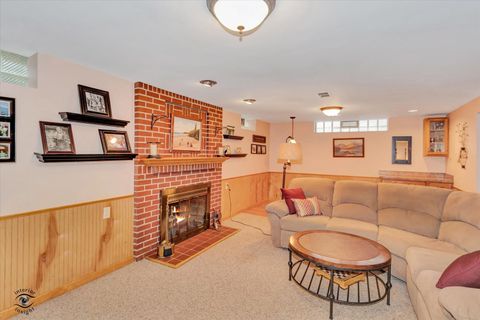 Tiny photo for 2728 W 107th Street, Chicago, IL 60655 (MLS # 12548439)