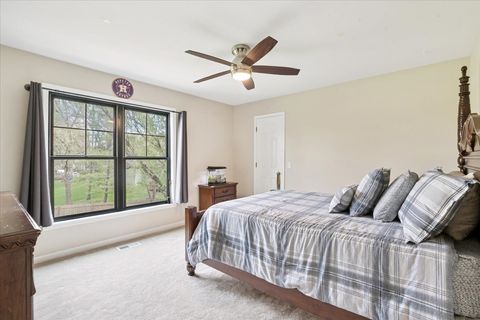Tiny photo for 299 Concord Square, Gurnee, IL 60031 (MLS # 12631284)