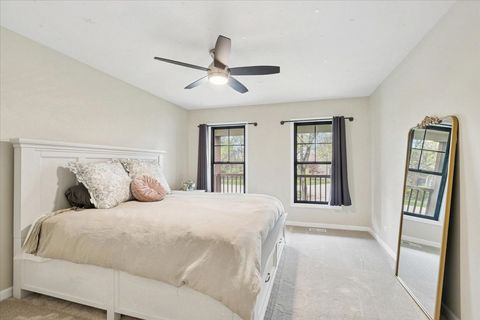 Tiny photo for 299 Concord Square, Gurnee, IL 60031 (MLS # 12631284)