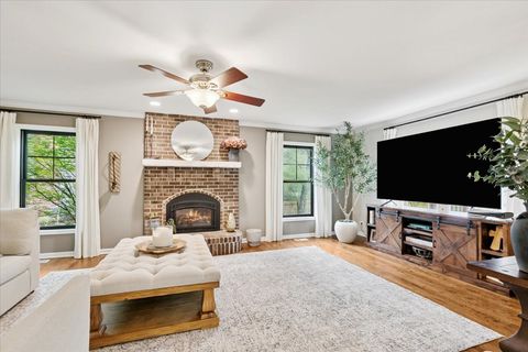 Tiny photo for 299 Concord Square, Gurnee, IL 60031 (MLS # 12631284)