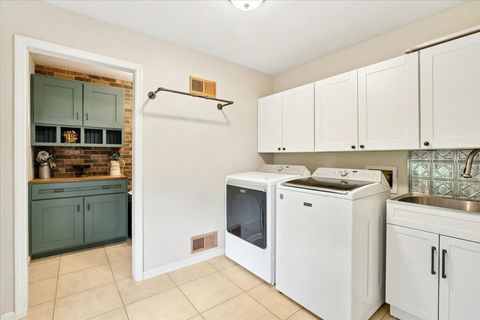 Tiny photo for 299 Concord Square, Gurnee, IL 60031 (MLS # 12631284)