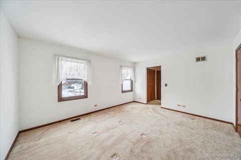 Tiny photo for 216 Country Club Drive, Prospect Heights, IL 60070 (MLS # 12537257)