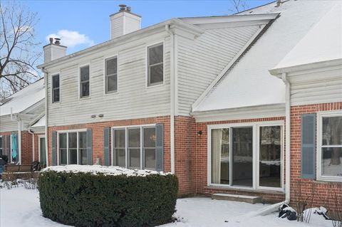 Tiny photo for 216 Country Club Drive, Prospect Heights, IL 60070 (MLS # 12537257)