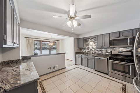 Tiny photo for 216 Country Club Drive, Prospect Heights, IL 60070 (MLS # 12537257)