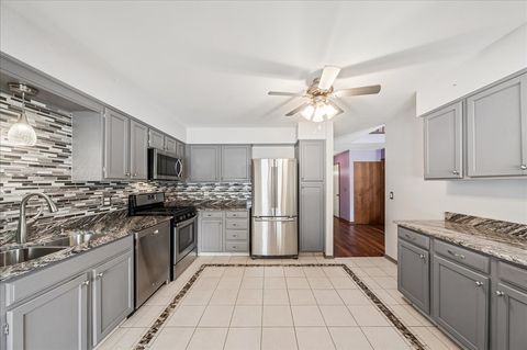 Tiny photo for 216 Country Club Drive, Prospect Heights, IL 60070 (MLS # 12537257)