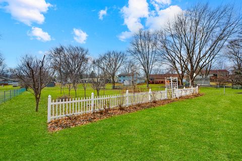 Tiny photo for 1045 Browning Lane, Lake Zurich, IL 60047 (MLS # 12570863)