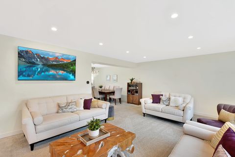 Tiny photo for 1045 Browning Lane, Lake Zurich, IL 60047 (MLS # 12570863)