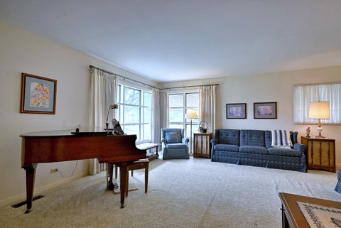 Tiny photo for 1308 Margret Street, Des Plaines, IL 60018 (MLS # 12751268)