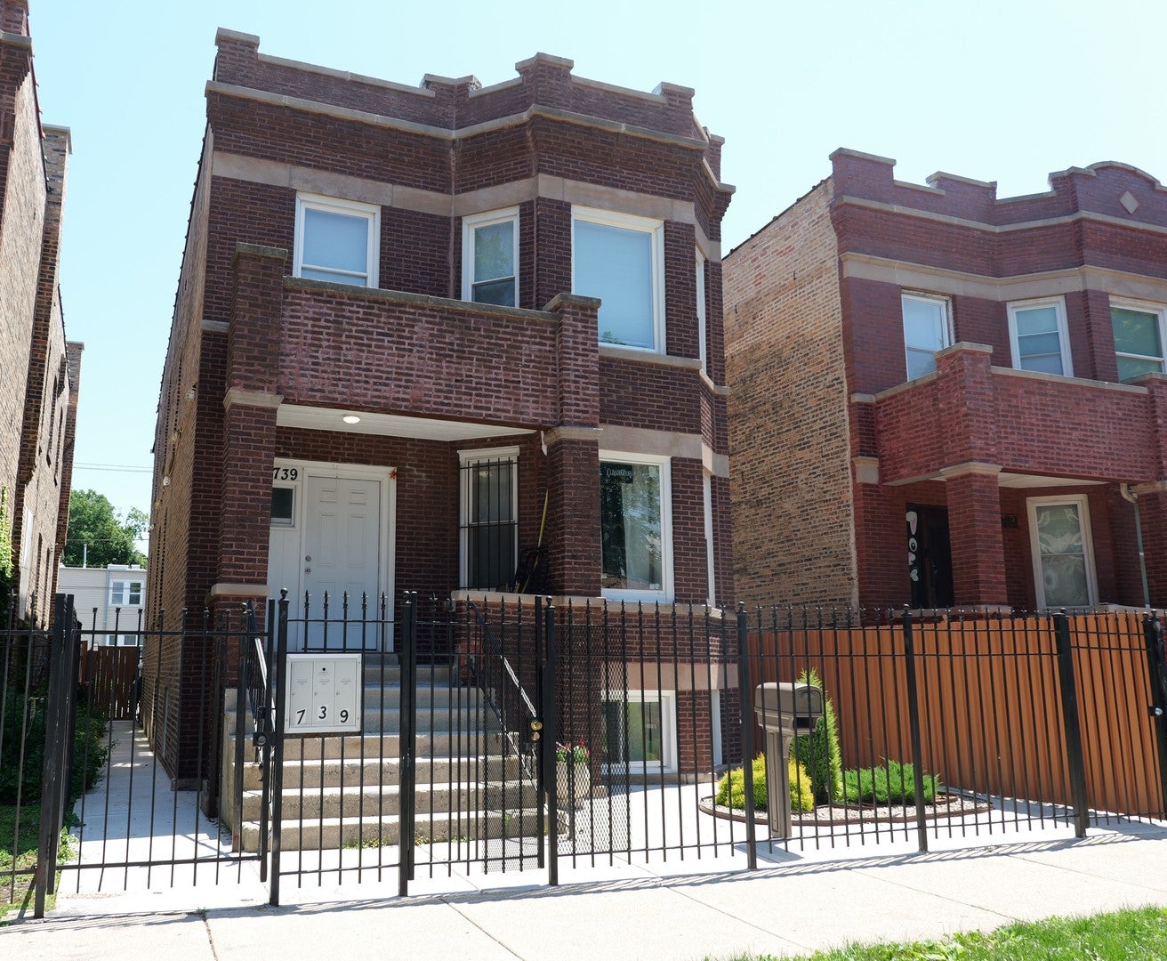 739 N Trumbull Avenue