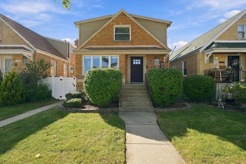 Photo of 5704 S Oak Park Avenue, Chicago, IL 60638 (MLS # 12778983)