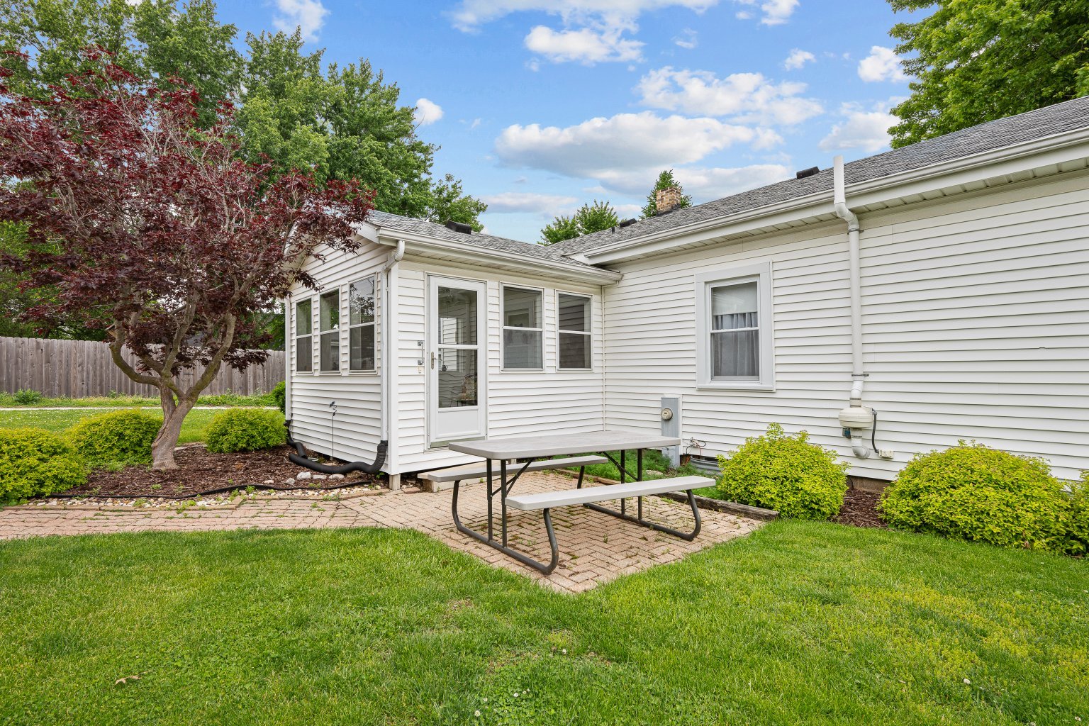 1204 6th Street