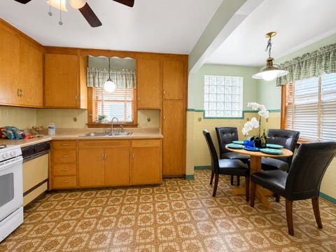 Tiny photo for 5937 N Medina Avenue, Chicago, IL 60646 (MLS # 12721186)