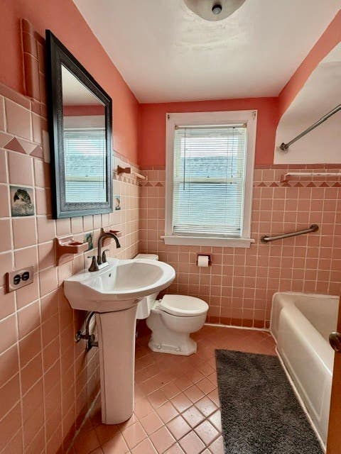 Tiny photo for 5937 N Medina Avenue, Chicago, IL 60646 (MLS # 12721186)