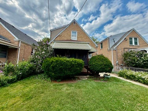 Tiny photo for 5937 N Medina Avenue, Chicago, IL 60646 (MLS # 12721186)