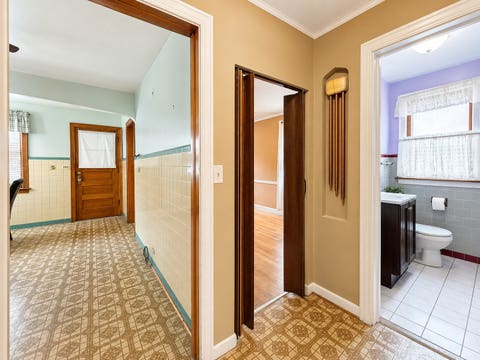 Tiny photo for 5937 N Medina Avenue, Chicago, IL 60646 (MLS # 12721186)