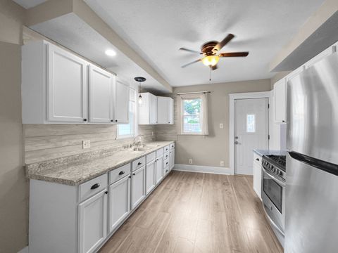 Tiny photo for 703 W Cottonwood Street, Freeport, IL 61032 (MLS # 12459289)