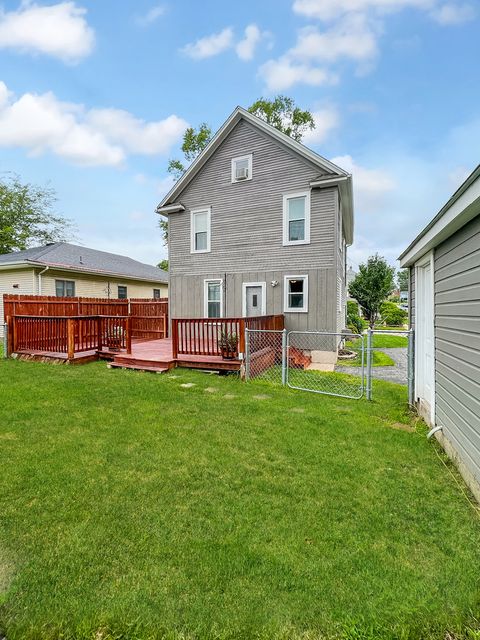 Tiny photo for 703 W Cottonwood Street, Freeport, IL 61032 (MLS # 12459289)