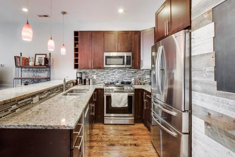 Tiny photo for 1435 W Rosemont Avenue #3E, Chicago, IL 60660 (MLS # 12608000)