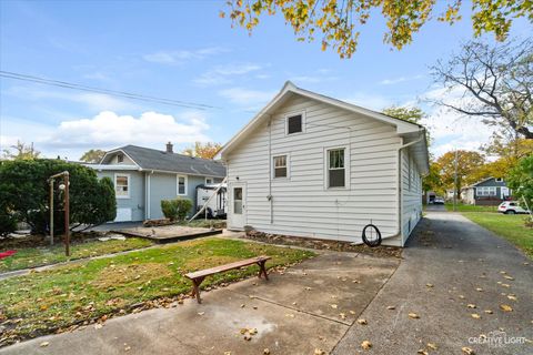 Tiny photo for 343 S Wisconsin Avenue, Villa Park, IL 60181 (MLS # 12494934)