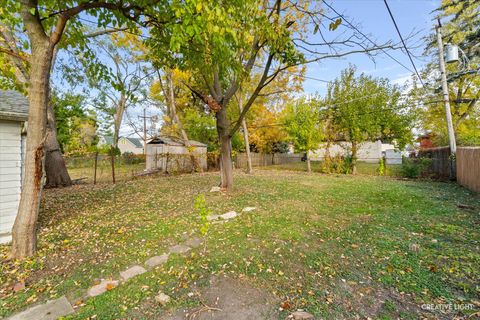 Tiny photo for 343 S Wisconsin Avenue, Villa Park, IL 60181 (MLS # 12494934)