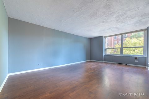 Tiny photo for 720 W Gordon Terrace #3N, Chicago, IL 60613 (MLS # 12485274)