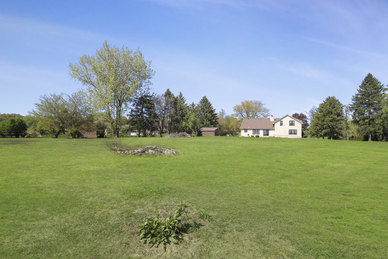 3321 E Reichert Drive