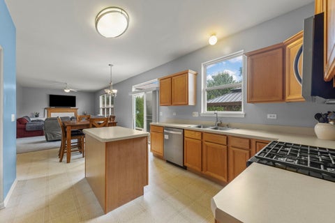 Tiny photo for 253 Carlton Mews Court, Sugar Grove, IL 60554 (MLS # 12774282)