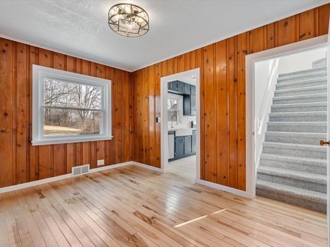 Tiny photo for 3525 Fair Avenue, Davenport, IA 52806 (MLS # 12583249)