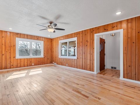 Tiny photo for 3525 Fair Avenue, Davenport, IA 52806 (MLS # 12583249)