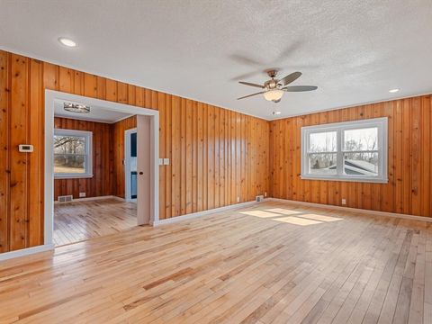 Tiny photo for 3525 Fair Avenue, Davenport, IA 52806 (MLS # 12583249)