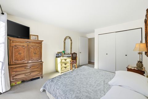 Tiny photo for 815 Leicester Road #109, Elk Grove Village, IL 60007 (MLS # 12548089)