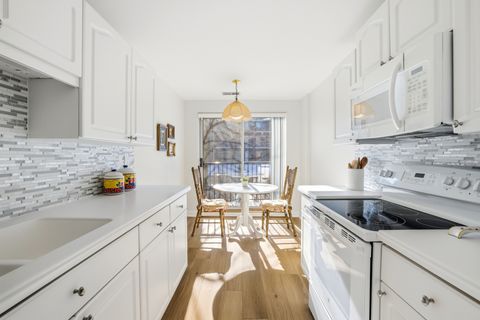 Tiny photo for 815 Leicester Road #109, Elk Grove Village, IL 60007 (MLS # 12548089)