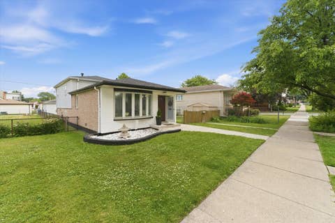 Tiny photo for 5253 S Moody Avenue, Chicago, IL 60638 (MLS # 12727973)