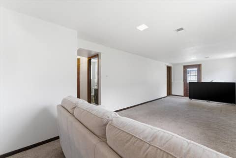 Tiny photo for 5253 S Moody Avenue, Chicago, IL 60638 (MLS # 12727973)