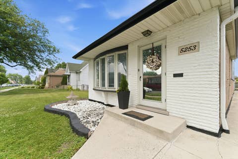 Tiny photo for 5253 S Moody Avenue, Chicago, IL 60638 (MLS # 12727973)