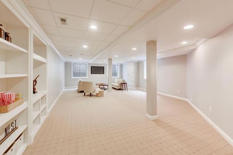 Tiny photo for 1212 W Clarendon Road, Arlington Heights, IL 60004 (MLS # 12600391)