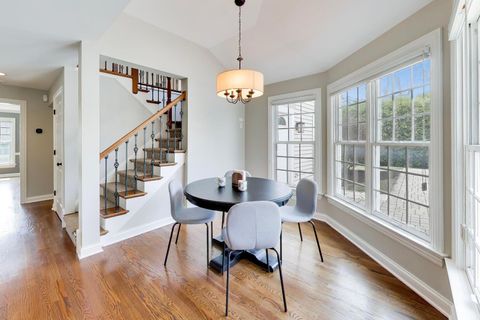 Tiny photo for 1212 W Clarendon Road, Arlington Heights, IL 60004 (MLS # 12600391)