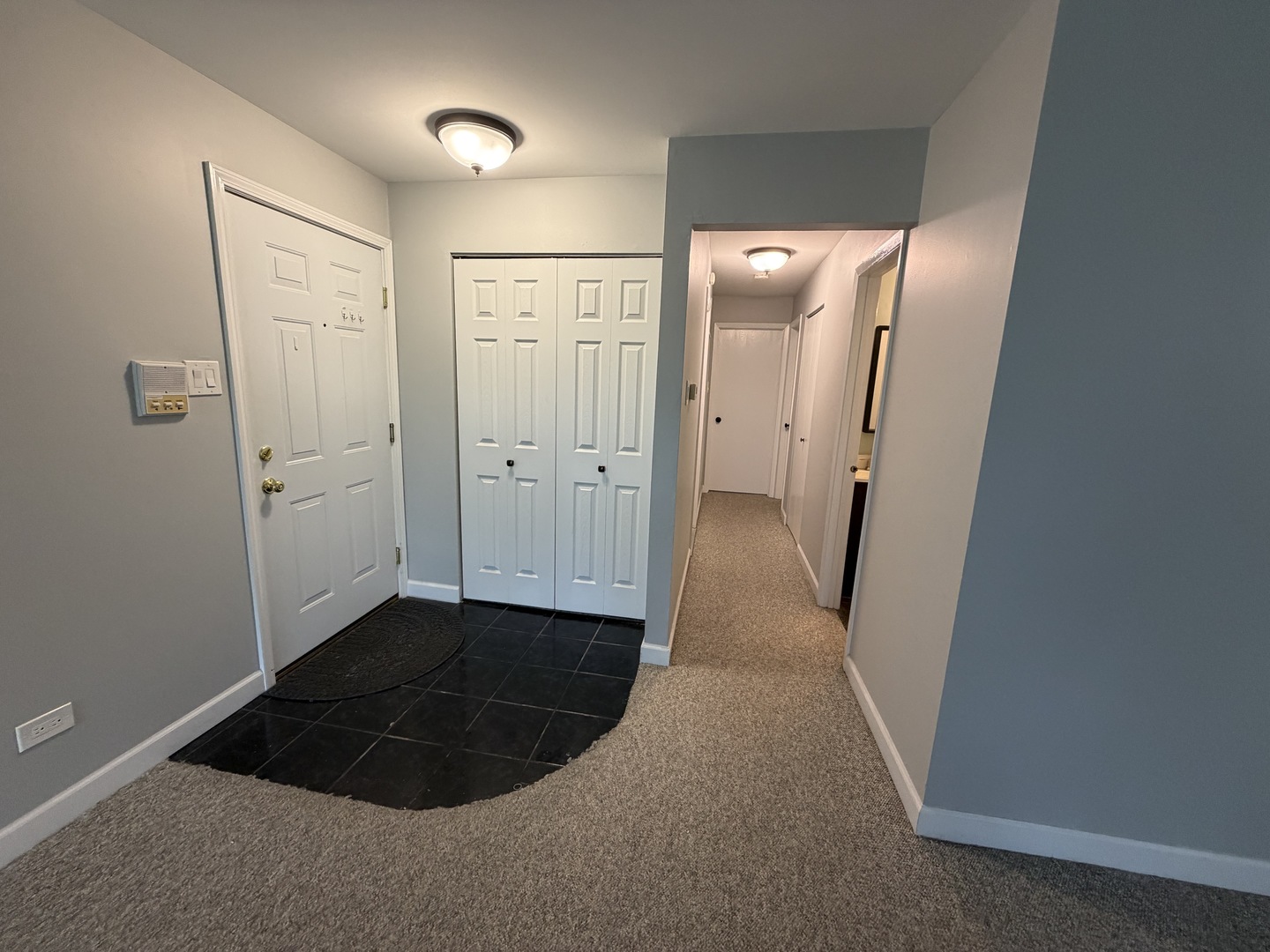 823 E Coach Road 5